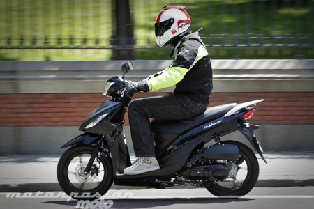 Suzuki Address