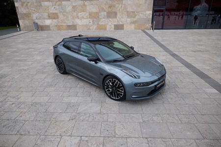 Zeekr 001