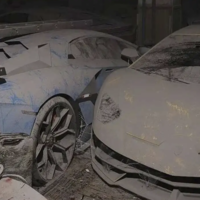 Dolorpasión™: Usuario en redes finge encontrar autos de lujo abandonados y te contamos el detrás de todo