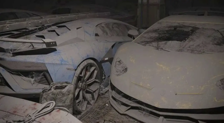 Dolorpasión™: Usuario en redes finge encontrar autos de lujo abandonados y te contamos el detrás de todo