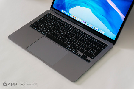 iFixit despieza el nuevo MacBook Air y se encuentra con el teclado tijera en una carcasa 0,5mm más gruesa