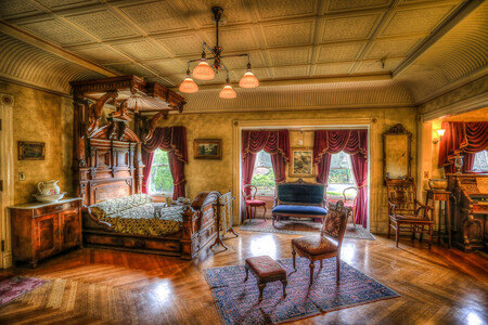 Mrs Winchester S Main Bedroom 2