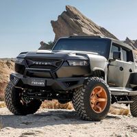 La Rezvani Hercules 6x6 es una brutal pick-up de seis ruedas y más de 1.300 CV que no es precisamente barata