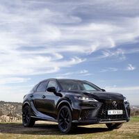 Probamos el nuevo Lexus RX: más mecánicas híbridas, más refinamiento y más conectado con el conductor