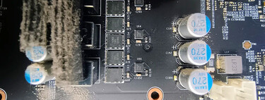 "Y yo que creí que les hacía cosas malas a las GPU". Un usuario descubre un componente que no debería estar en su tarjeta gráfica 