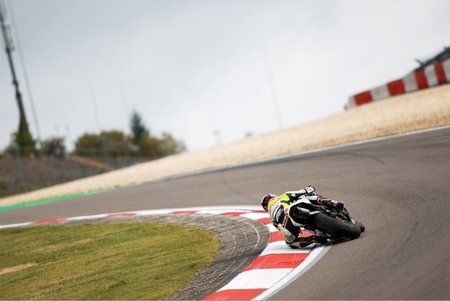 Kenan Sofuoglu durante la carrera de Nurburgring