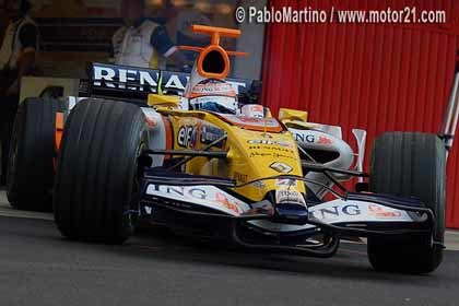 Piquet ya prueba el nuevo alerón del Renault R28