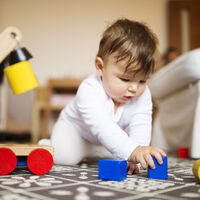 Por qué los juguetes de madera son una excelente opción para regalar a los niños esta Navidad