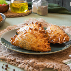 Olvídate del calor en la cocina: estas empanadillas en freidora de aire son perfectas para comer con la mano y disfrutar sin sufrir el verano 