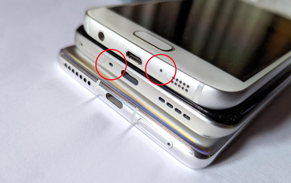 Qué son todos los agujeros que tiene tu móvil y por qué necesitamos tantos