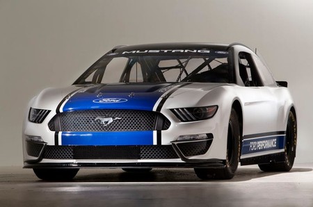 Así de espectacular luce el Ford Mustang que por primera vez en 54 años correrá la Nascar Cup Series