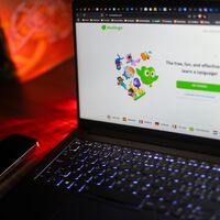 El CEO de Duolingo presumió de su apuesta por la "IA primero" sobre los trabajadores. Ha tenido que pedir perdón muchas veces