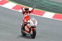 MotoGP Catalunya 2011: sonrisas y lágrimas ante la victoria de Stefan Bradl