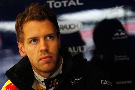 Sebastian Vettel no le cierra la puerta a Ferrari pese a la renovación de Fernando Alonso