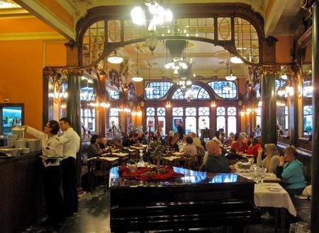 Interior del Café Majestic Oporto