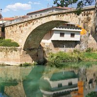 Cinco cascadas, un balneario romano y un puente del siglo XVI: el pueblo de Guadalajara que el Premio Nobel, Camilo José Cela, describió “de agua espumeante y rugidora”