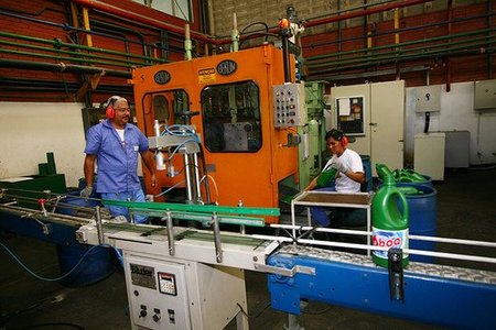 La industria española continua rezagada