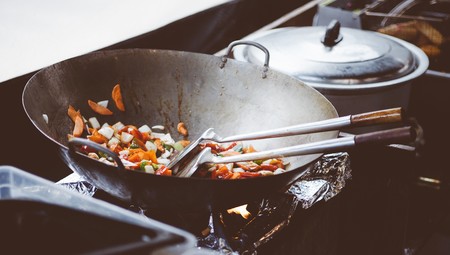 Salteado de vegetales con salsa ponzu. Receta oriental sencilla para días de puente