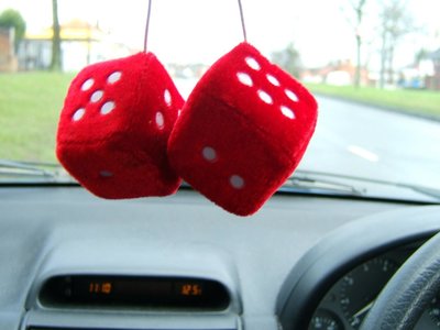 20 horteradas que hacen que tu coche siga estancado en los 80