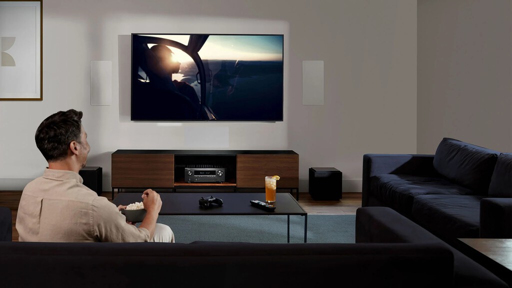 No solo es tener más volumen: por qué una buena barra de sonido o home cinema cambia por completo tu salón al ver cine y series