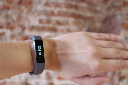 Fitbit actualiza su aplicación y ya vuelve a ser funcional en teléfonos con Windows 10 Mobile