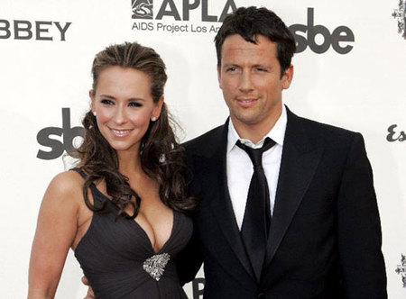 Jennifer Love Hewitt de nuevo soltera