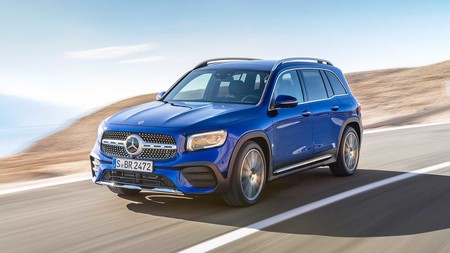 El Mercedes-Benz GLB lleva 7 plazas al mundo compacto y se fabricará en México