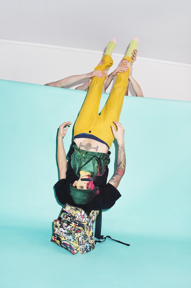 ¿Eres un enamorado de la moda PoP Art? La nueva edición de Eastpak Artist Studio te llama a gritos 