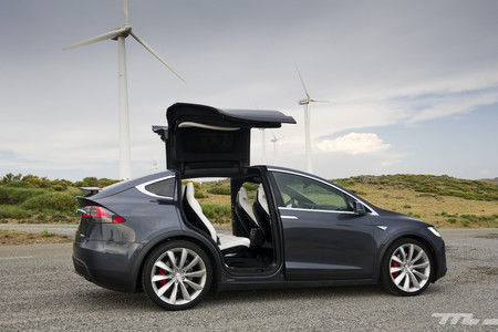 Tesla llama a revisión a 11.000 Model X a nivel global por un problema de bloqueo de asientos