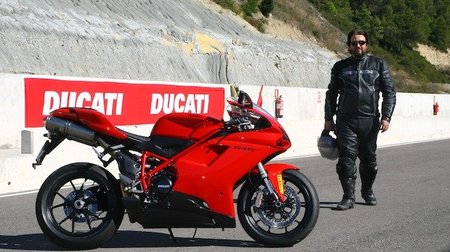 Ducati 848 Evo, la prueba: una superbike humana