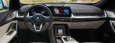 El equipamiento a lo Netflix no les parece justo a algunos políticos: no deberías pagar más por algo instalado de fábrica