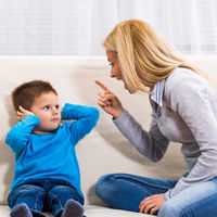 Gritar a los niños daña su autoestima: educa sin gritos