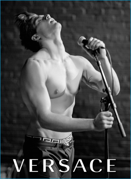 Versace recurre a Bruce Weber para su campaña masculina fall-winter 2016