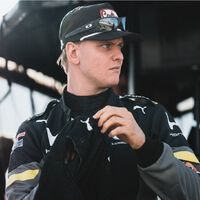 La aventura de Mick Schumacher en EE.UU. ha empezado como acabó la de F1: con un accidente en la primera vuelta