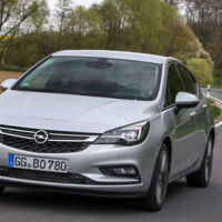 Opel Astra BiTurbo: estrenando diésel de 160 CV