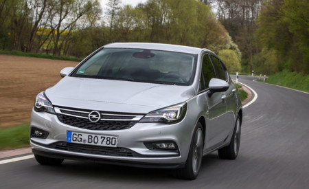 Opel Astra BiTurbo: estrenando diésel de 160 CV