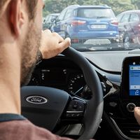 Ford sugiere que Justin Bieber y Amy Winehouse es lo mejor que puedes escuchar al ir en coche a trabajar 