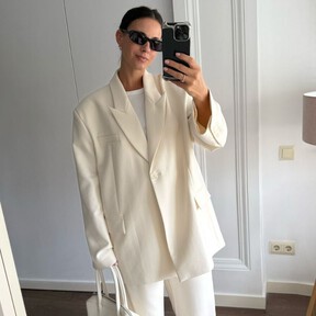 Adiós vaqueros, Zara conquista el entretiempo y presenta 5 pantalones anchos de lino de lujo silencioso para looks de oficina 