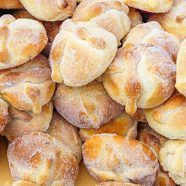 Cómo aromatizar el pan de muerto de forma natural con guayaba, mandarina y naranja: queda ligero y esponjoso