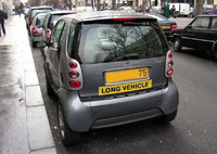 ¿Cuál ha sido la pegatina más curiosa que has visto en un coche? La pregunta de la semana