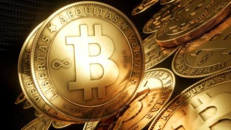China demuestra la fragilidad del bitcoin reduciendo su valor a casi la mitad