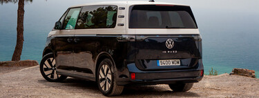 Miles de furgonetas eléctricas de Volkswagen tendrán que pasar por el taller porque son demasiado cómodas: o sobra asiento o faltan cinturones