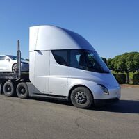 El Tesla Semi, cazado de nuevo en carretera: ¿estamos ante la variante de producción del camión eléctrico?