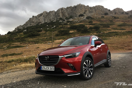 Conducimos el Mazda CX-3 2018: más eficiencia, dinámica y tecnología para el SUV compacto