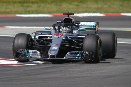 Lewis Hamilton vuelve a volar y se lleva una disputada pole position en el GP de España de Fórmula 1
