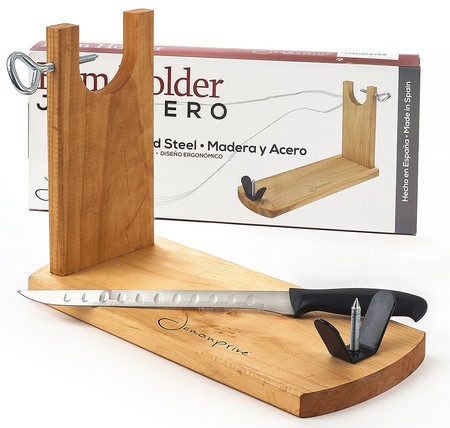 ¿Tienes un jamón pero te falta el jamonero? este jamonero con cuchillo de Jamonprive está por 14,99 euros en Amazon