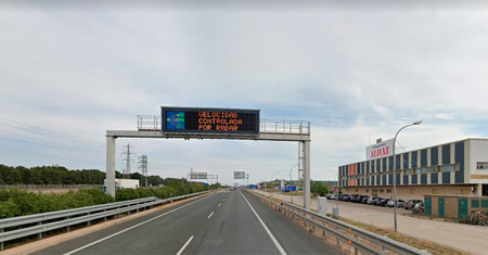 110 multas de tráfico al día, y todas están mal: un radar hace caja en Zaragoza con denuncias erróneas