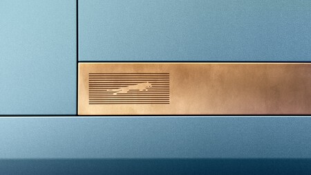 Side Leaper Ext Imagery 16x9 18