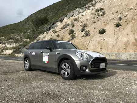 Corrimos la "Pana" en un Mini Clubman de 136 hp: confiabilidad y buen manejo en formato de tres cilindros 