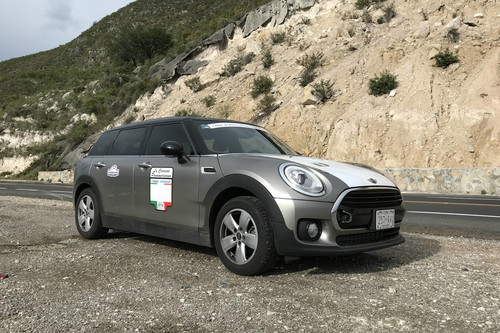 Corrimos la "Pana" en un Mini Clubman de 136 hp: confiabilidad y buen manejo en formato de tres cilindros 